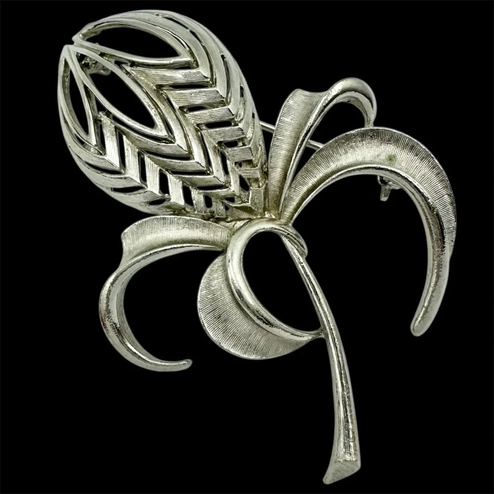 Torino Signed Vintage Silver Tone Exotic Flower Brooch Lapel Pin